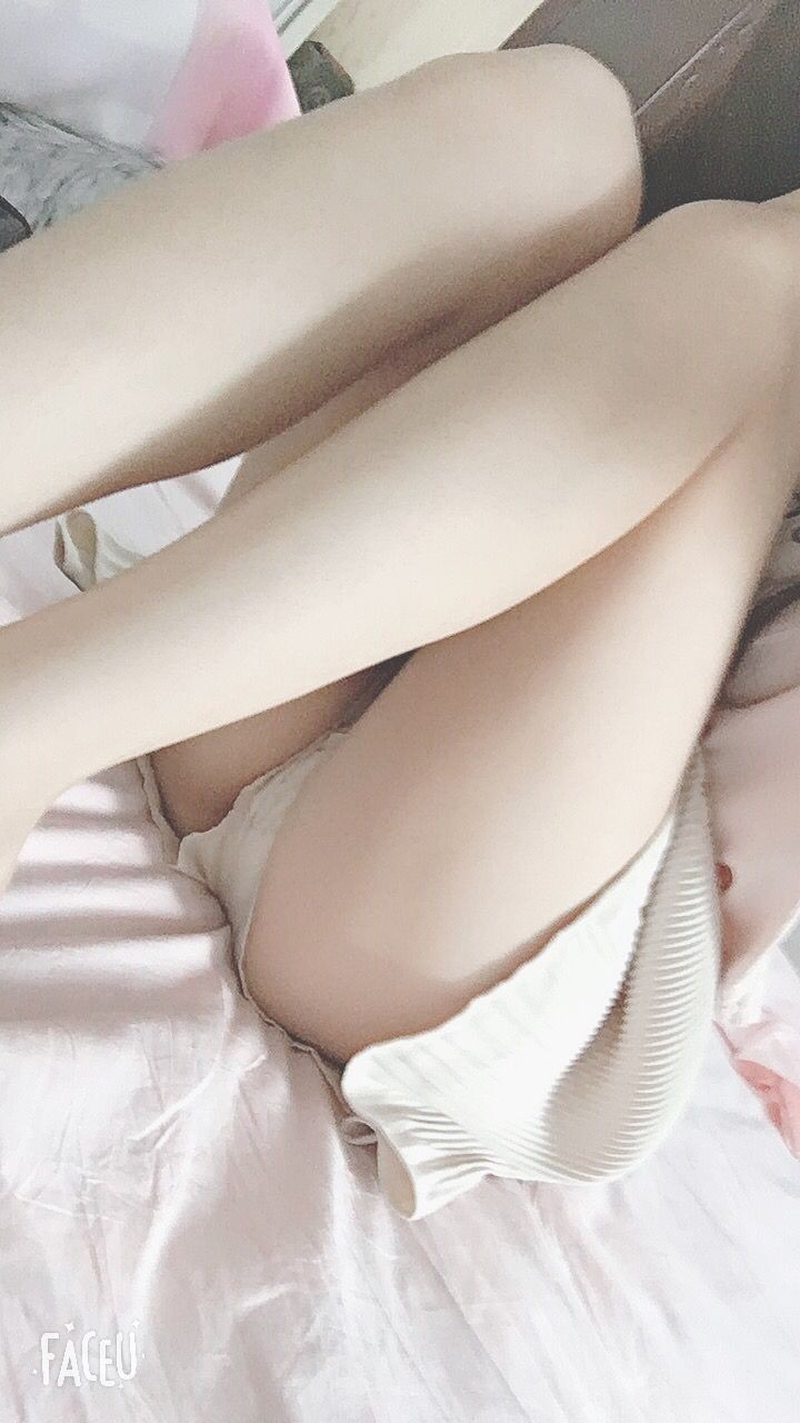 【深夜福利】雪琪SAMA 合集 喜欢秀美腿的性感小姐姐插图 【深夜福利】雪琪SAMA 合集 喜欢秀美腿的性感小姐姐插图