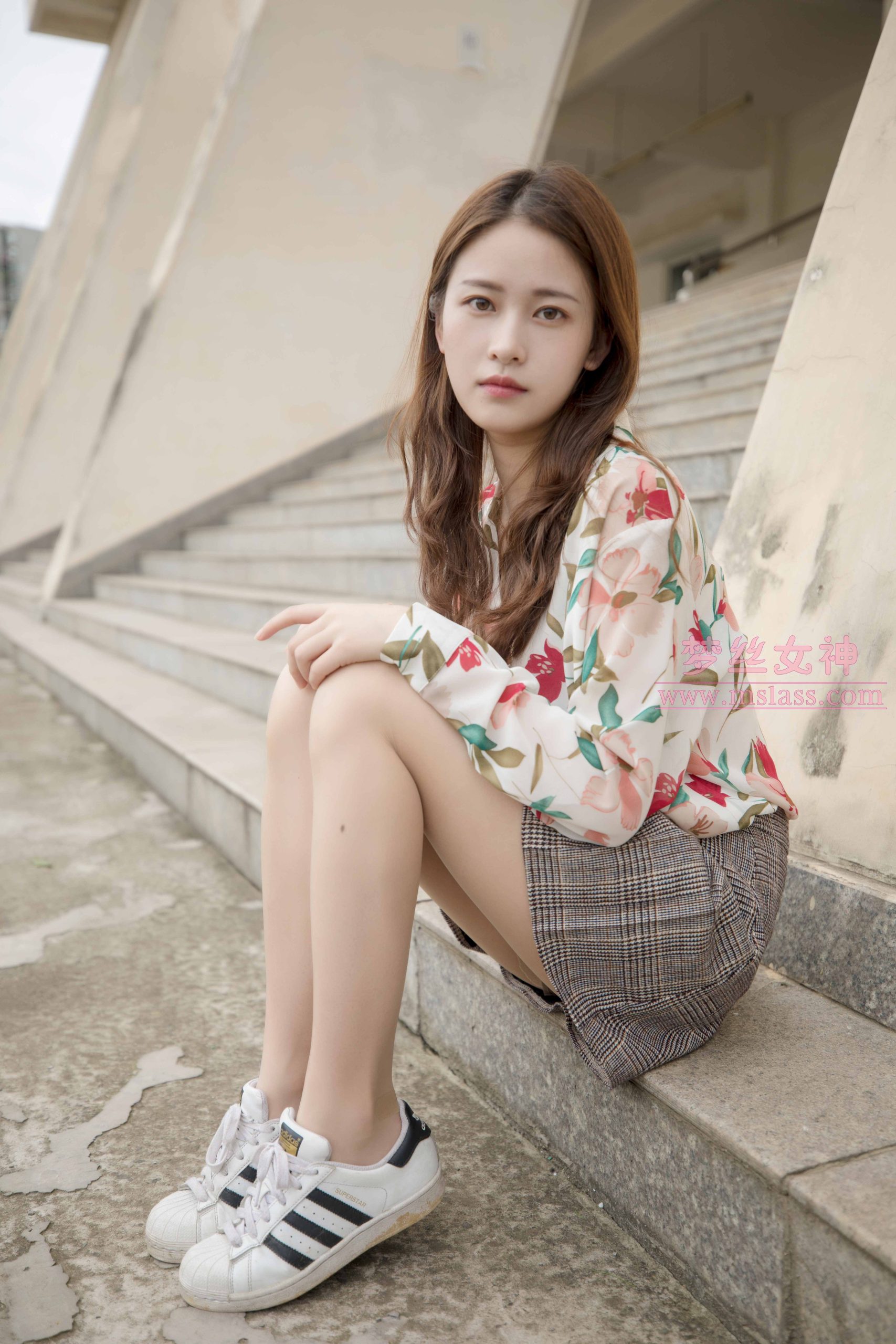 【深夜福利】梦丝女神全集重新整理 主打颜值和美腿，又纯又欲-软件百科
