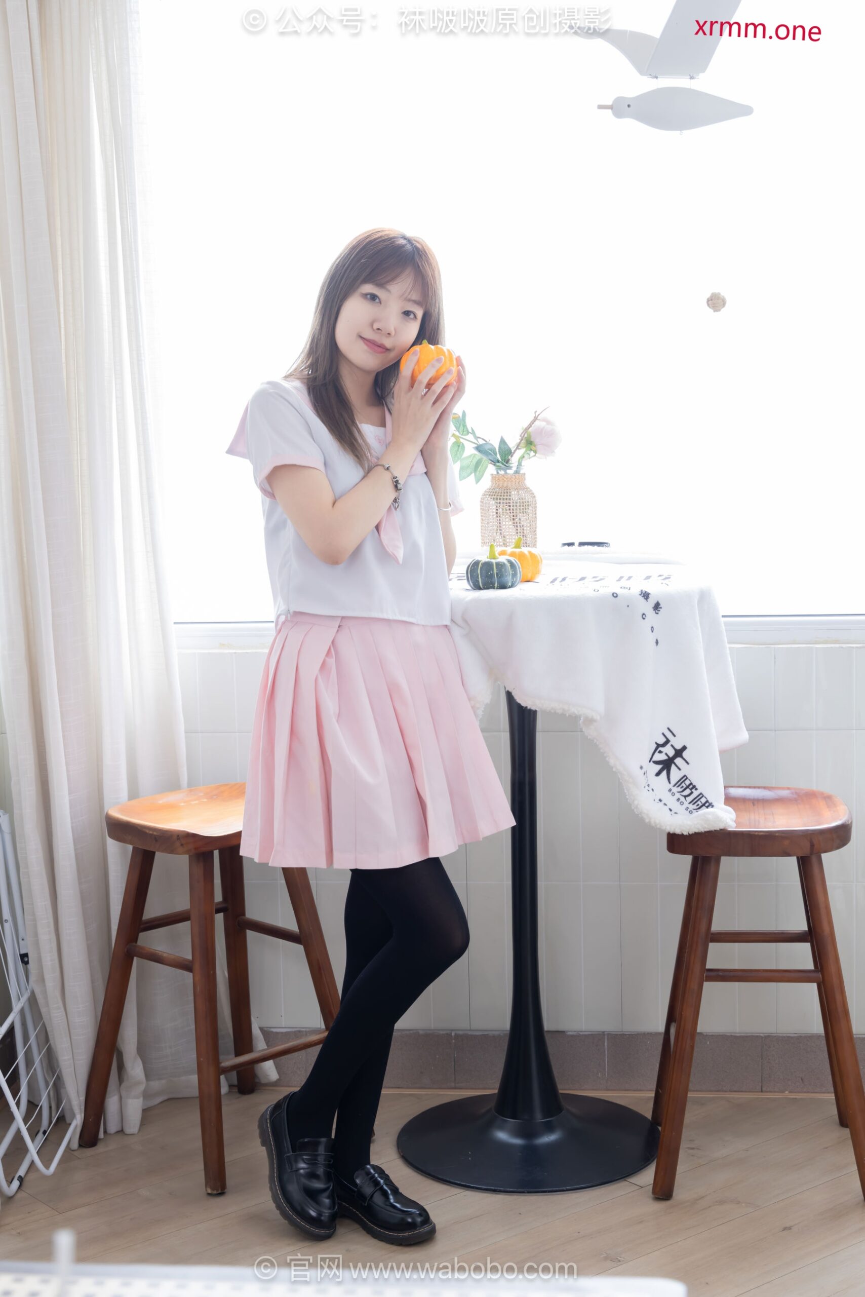 BoBoSocks袜啵啵 No.671 小甜豆 – 皮鞋、厚白丝、厚黑丝、jk制服_150P-软件百科